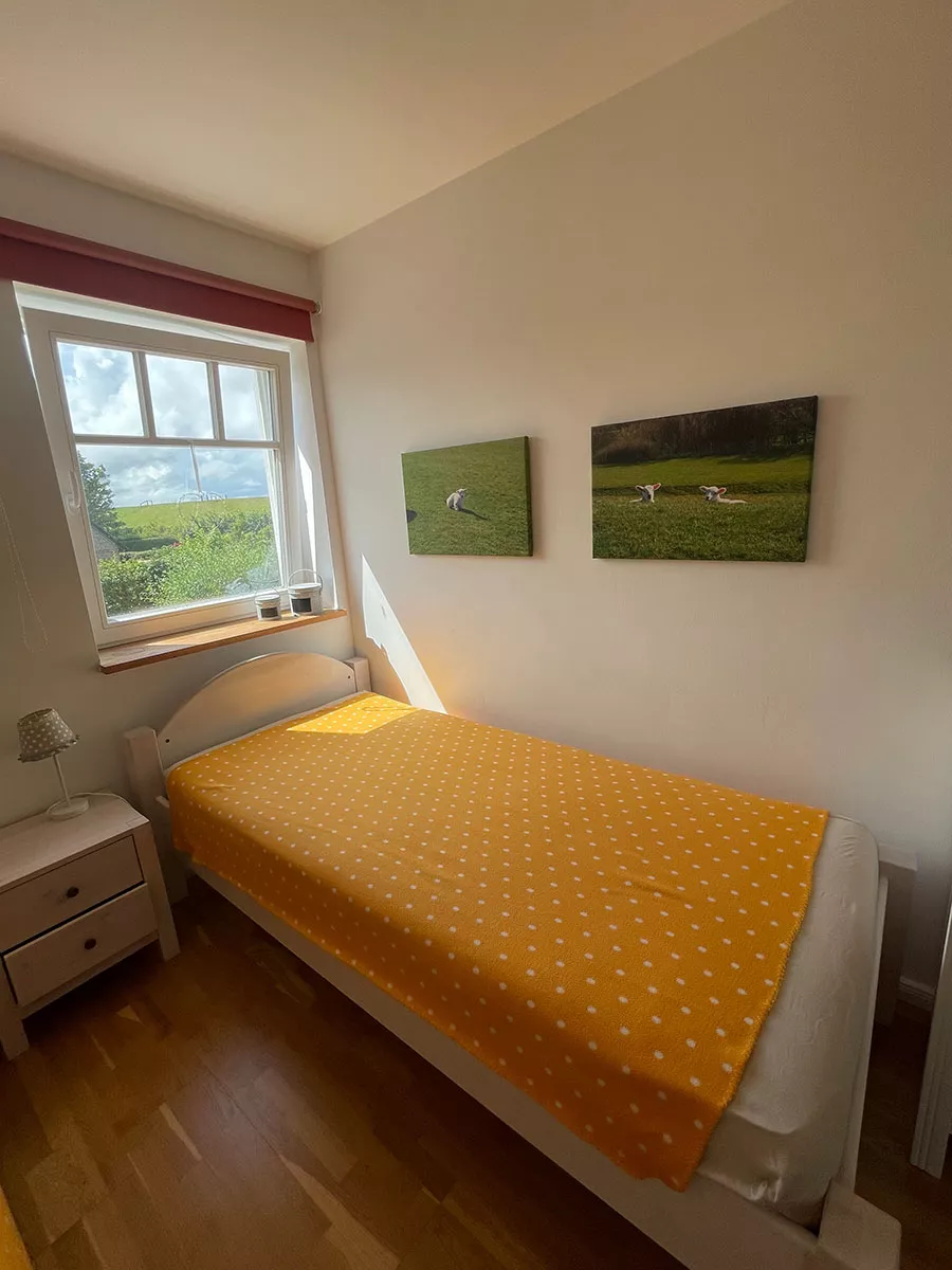 Ferienhaus Deichstern – Einzelbetten im Kinder- oder Gästezimmer, Familienurlaub Nordsee
