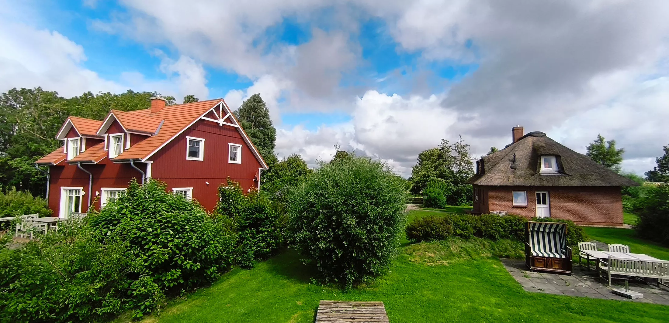 Ferienhäuser Eiderstedt: Ferienaus Deichstern und Deichsonne